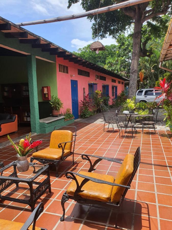 Hostal Nova Colonial Puerto Colombia エクステリア 写真